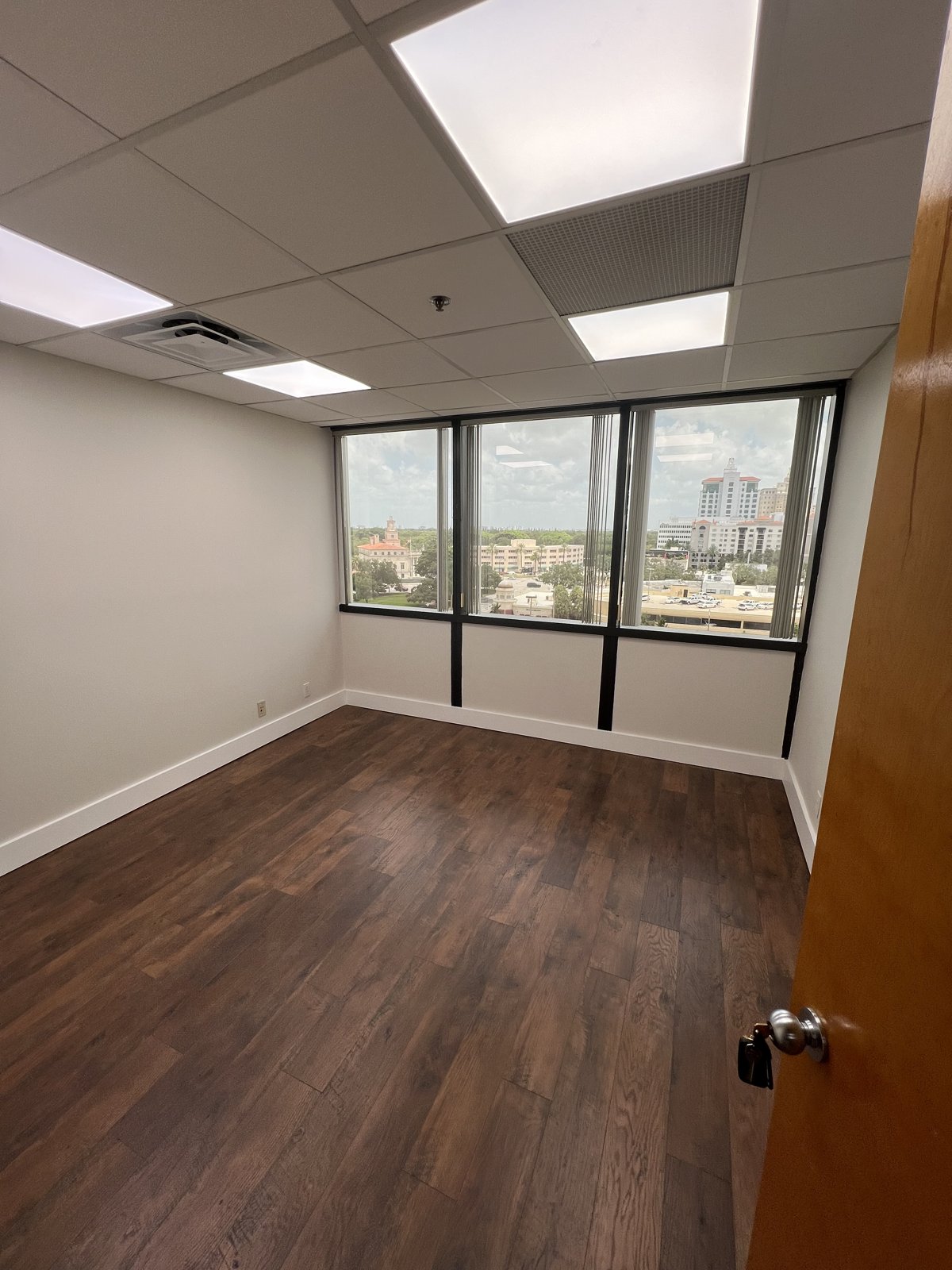 Suite 700-F